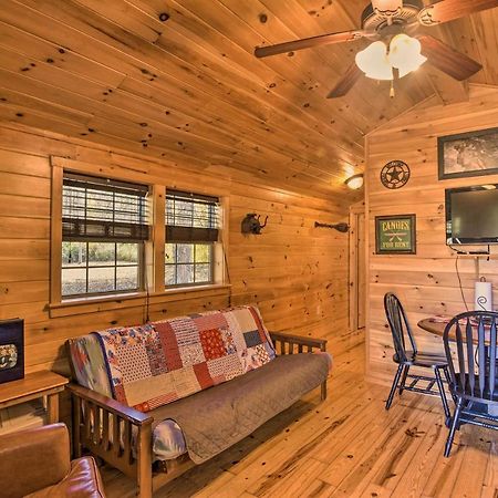 Rural Cabin Hideaway With Fire Pit And Mtn Views! Parsons エクステリア 写真