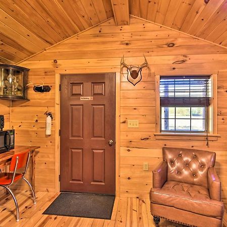 Rural Cabin Hideaway With Fire Pit And Mtn Views! Parsons エクステリア 写真
