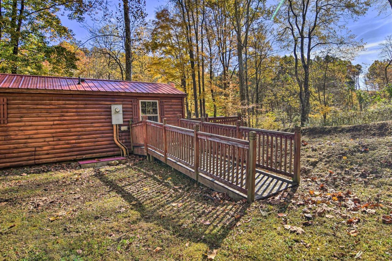 Rural Cabin Hideaway With Fire Pit And Mtn Views! Parsons エクステリア 写真