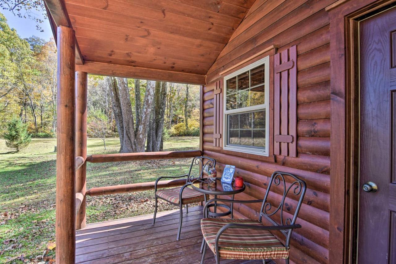 Rural Cabin Hideaway With Fire Pit And Mtn Views! Parsons エクステリア 写真